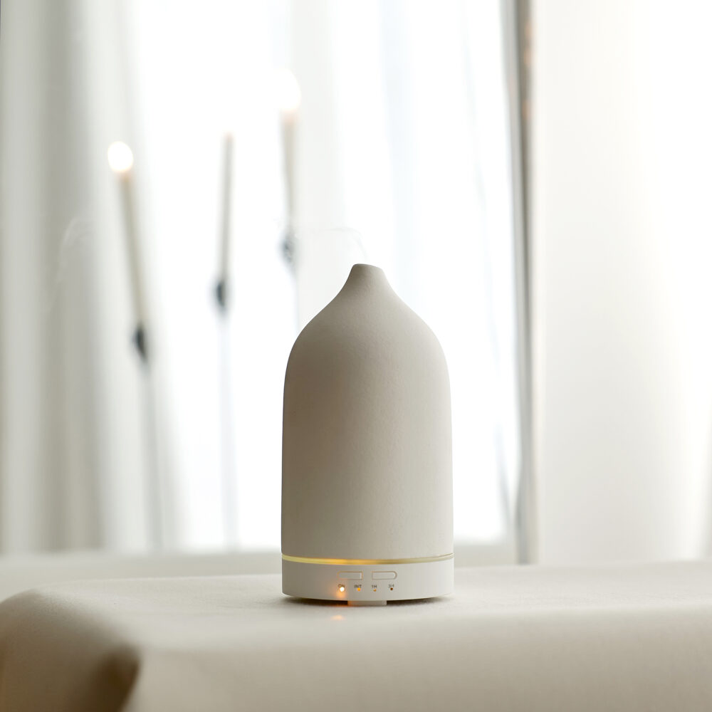 Aroma Diffusers Manufacturer showcasing a range of electric diffusers V-100C