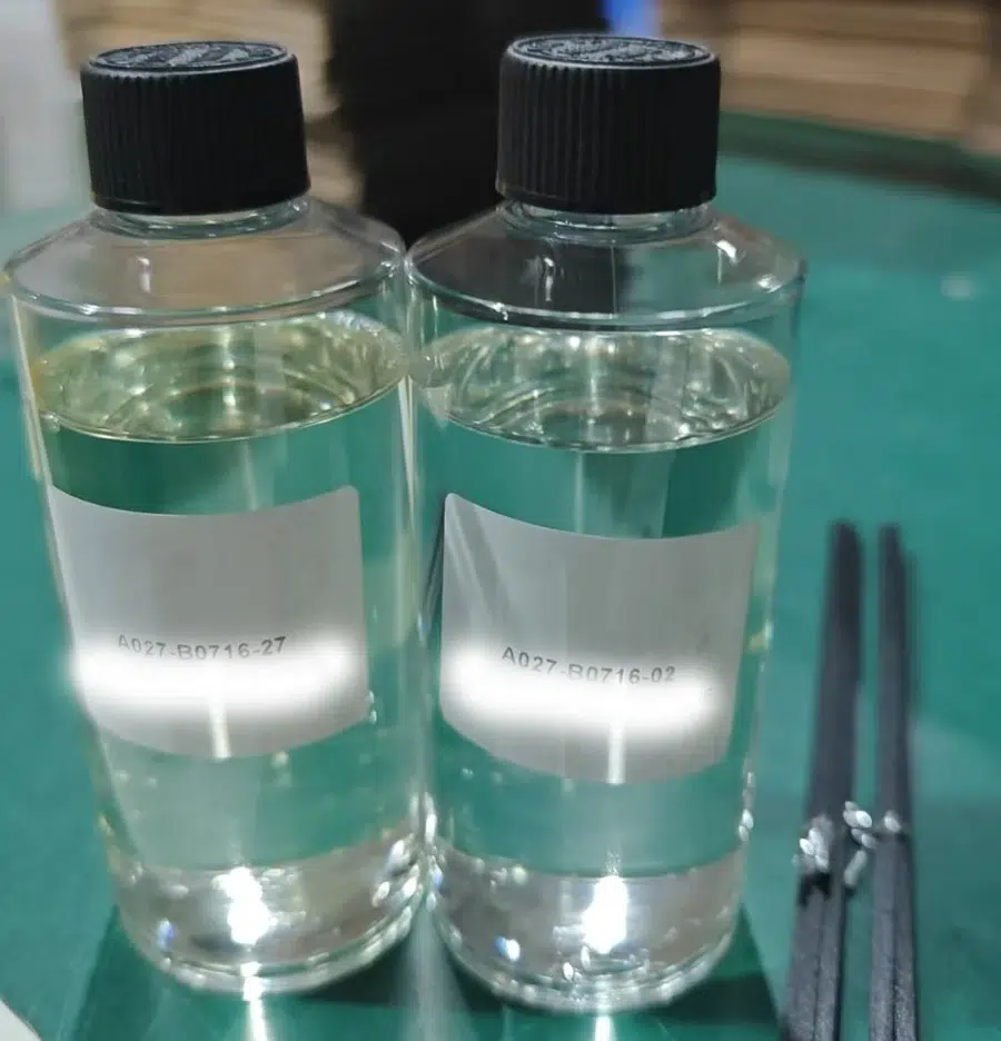 Customized reed diffuser oils for a client, featuring 250ml samples at two different price points to facilitate comparison and selection.